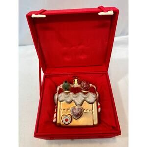 Susan Torrence Global Village Gingerbread House Glass Ornament Original Box 1999